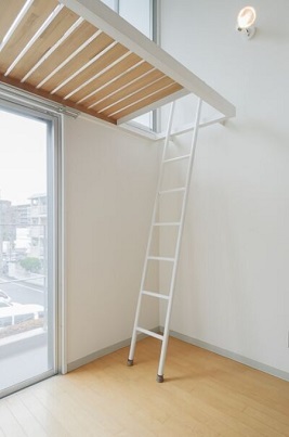 デザイナーズ　メゾネット　天高